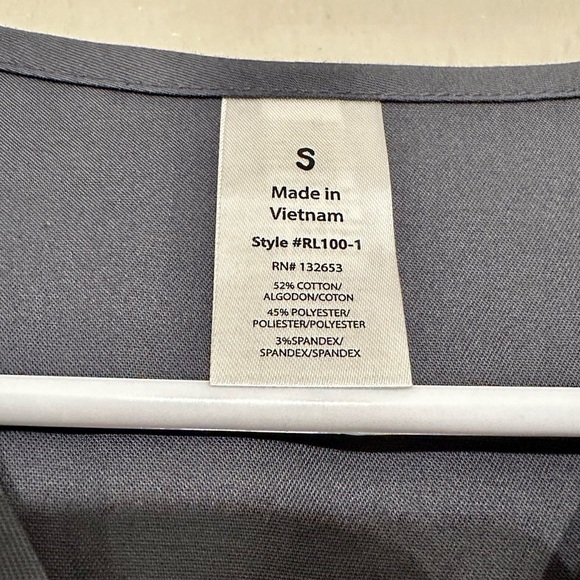 Scrub top - Picture 4 of 5